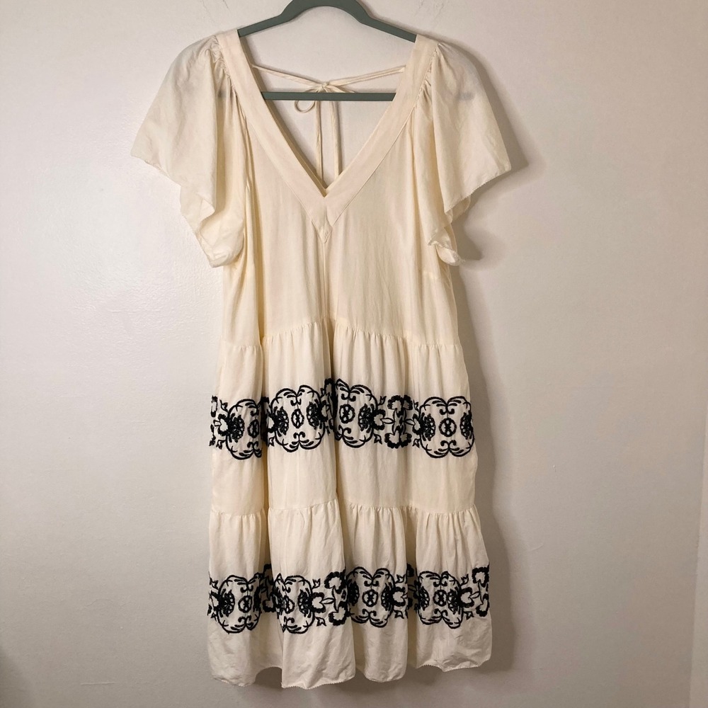 Embroidered Tiered Mini Dress Cream Black Boho V-Neck Pockets Old Navy L Cottage
